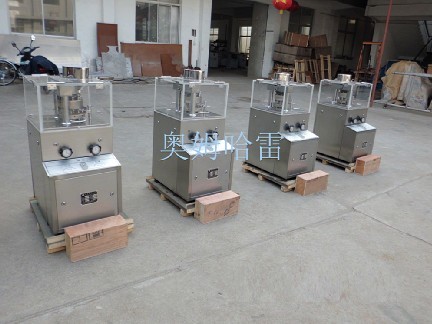 雙壓式旋轉(zhuǎn)式壓片機(jī)已成為片劑出產(chǎn)的首要機(jī)械設(shè)備